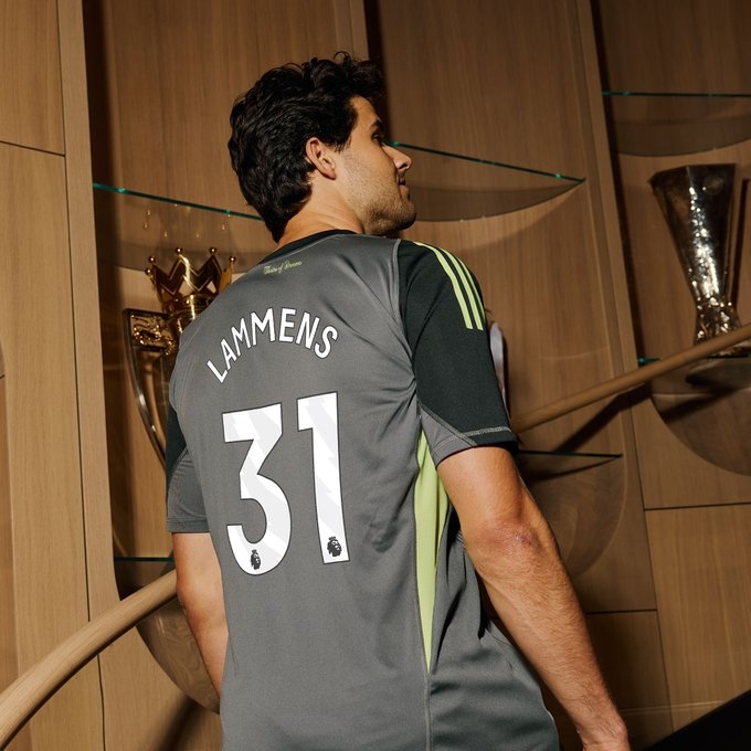 球一直很从, https