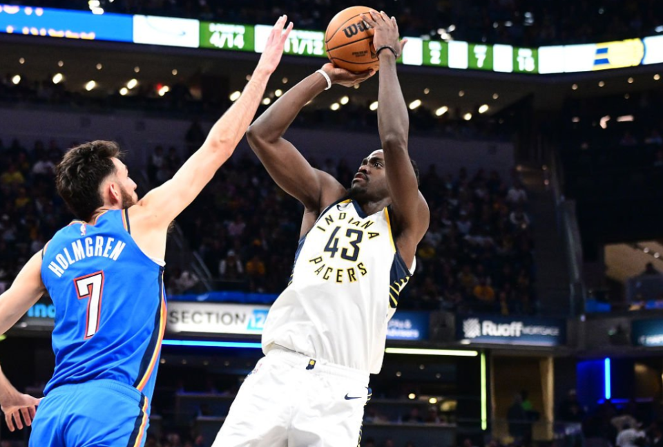 亚历山大中, 西亚卡姆打 亚历山大中, 西亚卡姆打